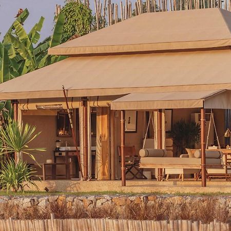 Aladdin Luxury Camp Phuket Hotell Exteriör bild