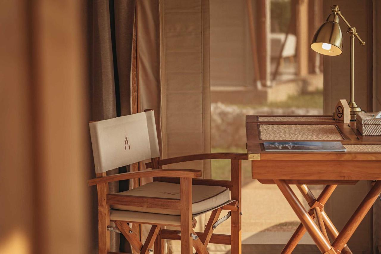 Aladdin Luxury Camp Phuket Hotell Exteriör bild