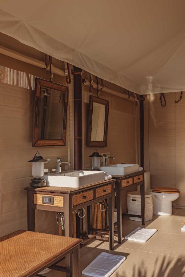 Aladdin Luxury Camp Phuket Hotell Exteriör bild