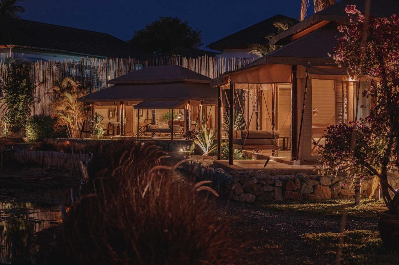 Aladdin Luxury Camp Phuket Hotell Exteriör bild